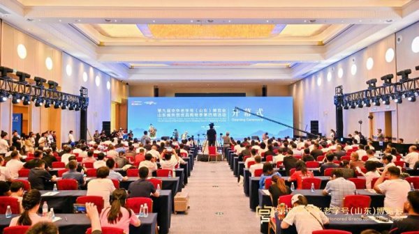 万盈配资 2025山东省工艺品、礼品、装饰品类外贸优品购物节在济南开幕